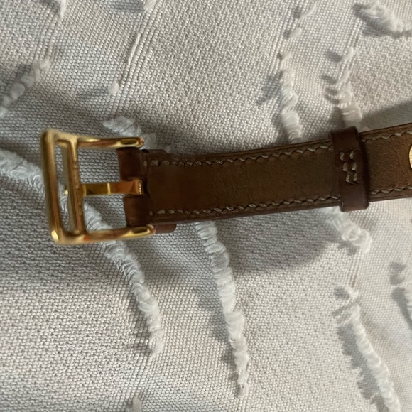 Hermès Kelly Watch , lightly worn ,in box .Price is firm🌺🌼🌸 - Picture 9 of 10